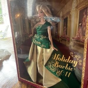 NIB HOLIDAY BARBIES Holiday visions, A Christmas carol,2005,2006,2007,2010,2011